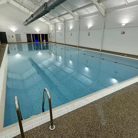 Seascape - Part Of The The Bay Village With Pool, Gym And Direct Access, Pub, Restaurant, Tennis And Meadows Walks *